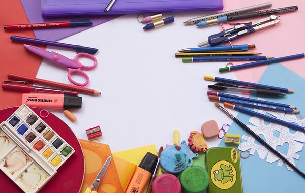 Material escolar 1 600 380